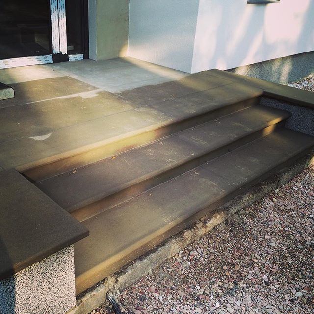 Jaunai privātmājai jauns lievenis #antbuve #betonaizstradajumi #lievenis #trepes #kāpnes #labiekartosana
